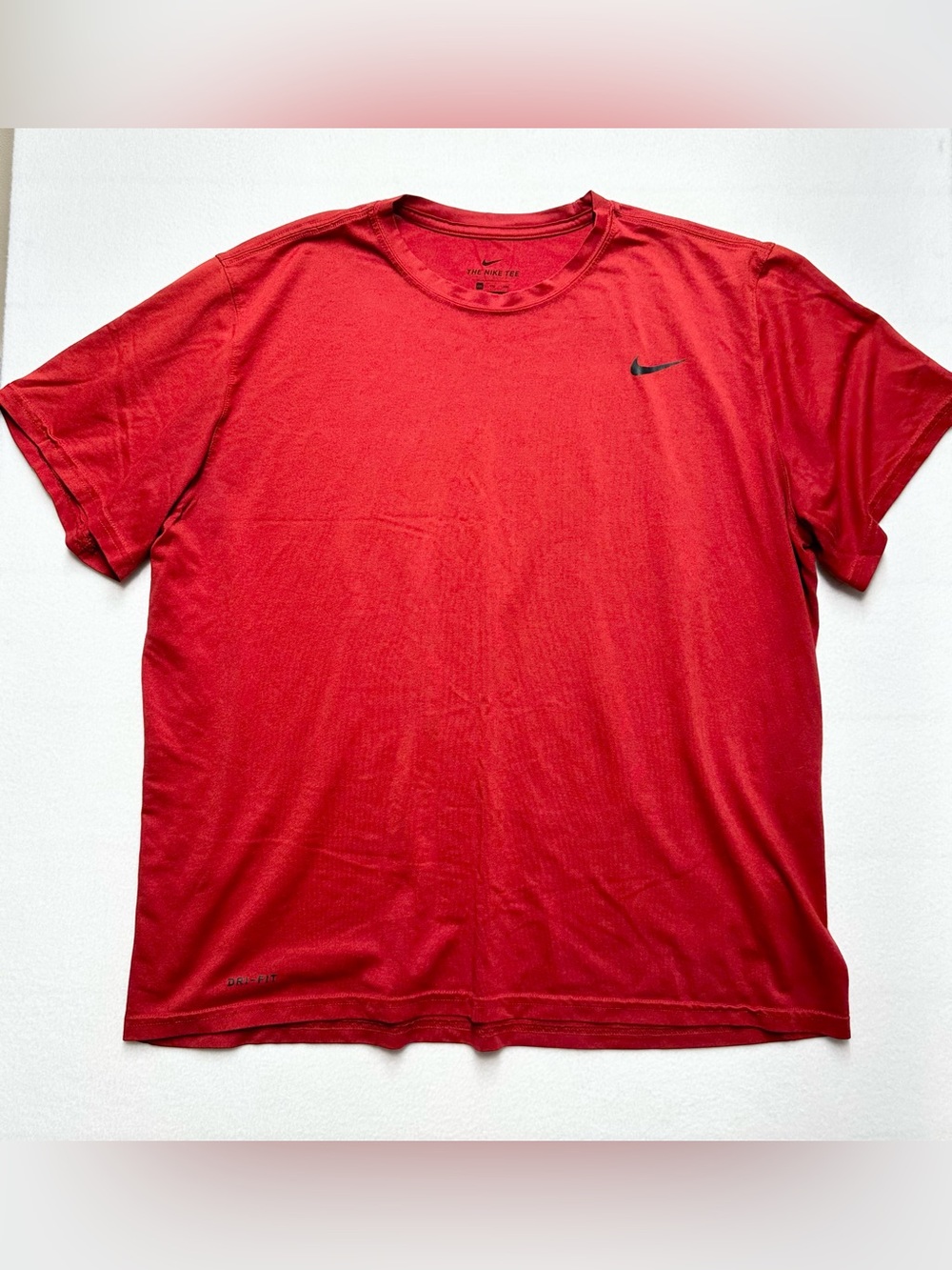 Nike Men’s XXL Red Dri‑Fit Tee – P2P 25” – Lightweight Training Shirt